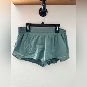 Lululemon Hotty Hot Low Rise Short 4”